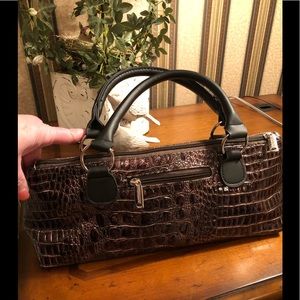 NWOT - Faux ‘Gator Wine Bottle Carrier